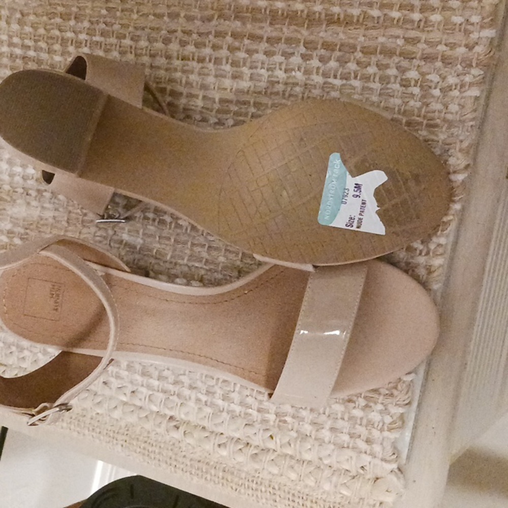 Shoes - Picture 6 of 6